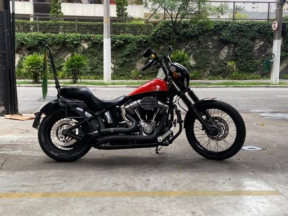 HARLEY-DAVIDSON SOFTAIL BLACKLINE 